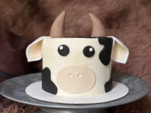 Fondant Cow